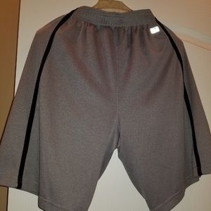 Fila gray men’s sports shorts size small
